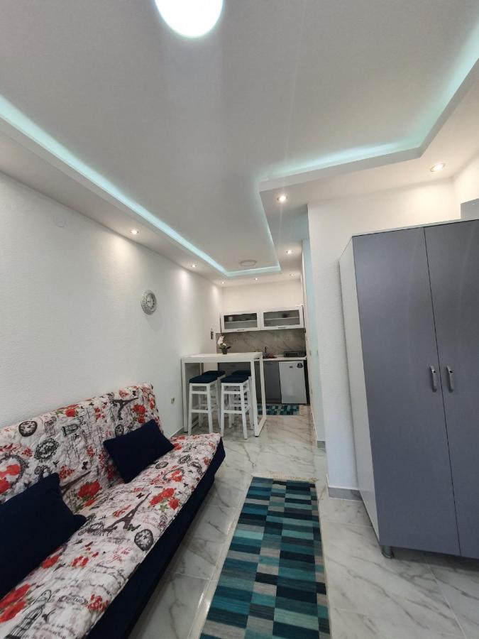 Lile Raca Apartment *